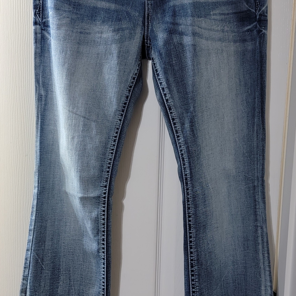 New, worn once! Grace In LA Women's Blue Embroidered Jeans Stretch, Comfy! - Picture 3 of 7